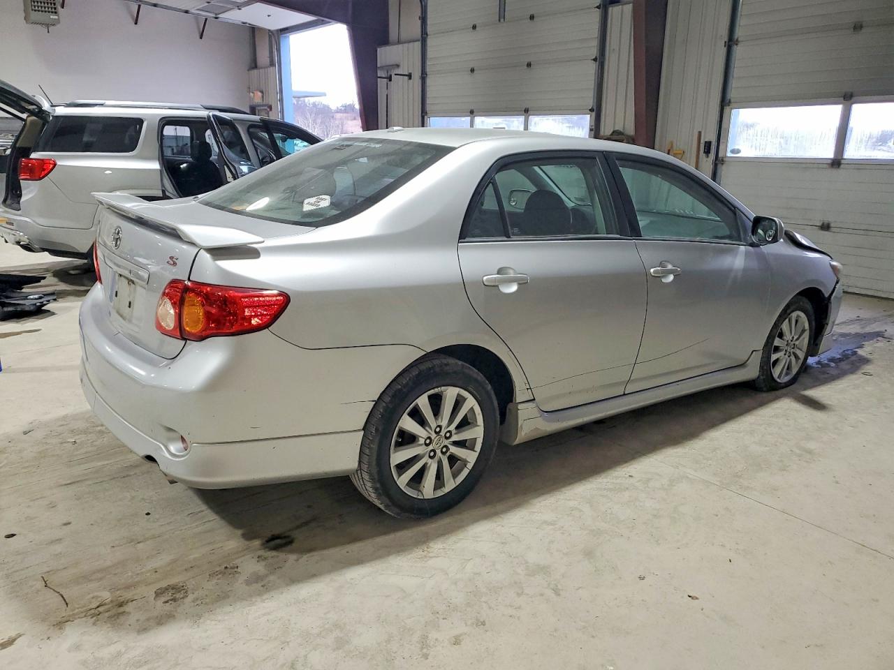 2010 TOYOTA COROLLA BASE photo 5