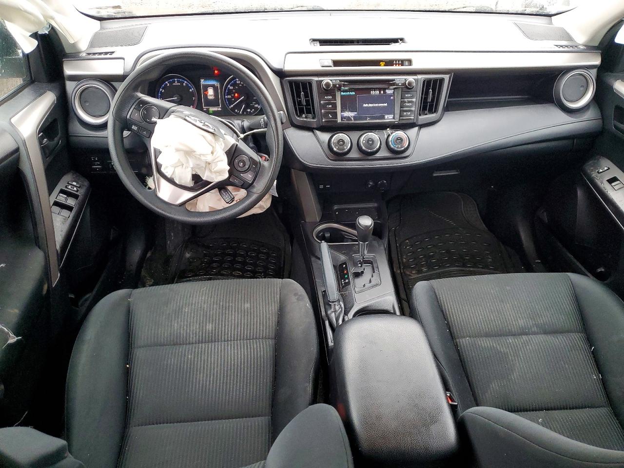 2017 TOYOTA RAV4 LE photo 8