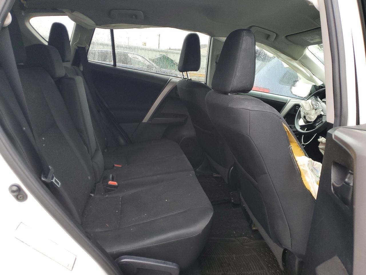 2017 TOYOTA RAV4 LE photo 11