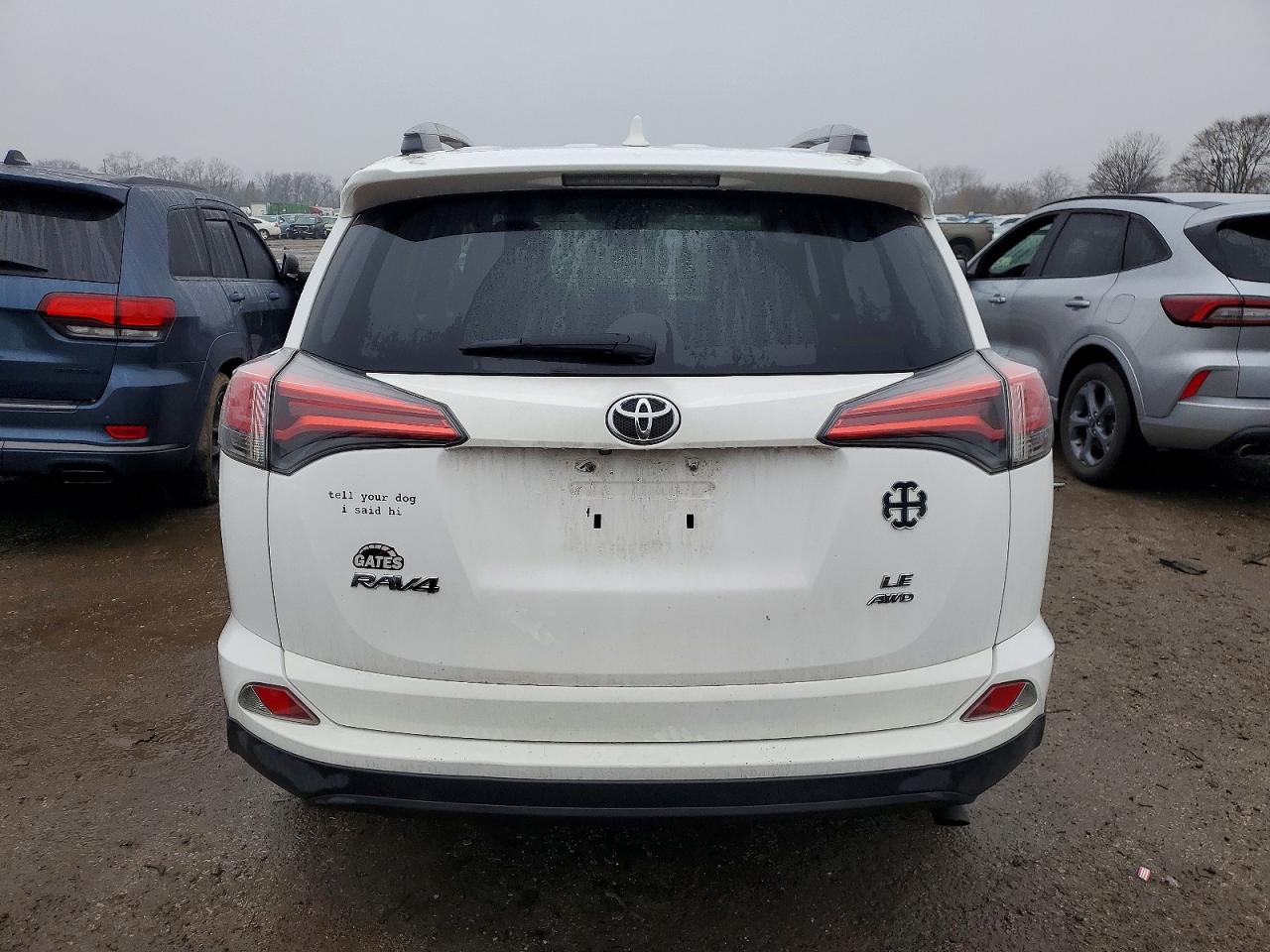 2017 TOYOTA RAV4 LE photo 6