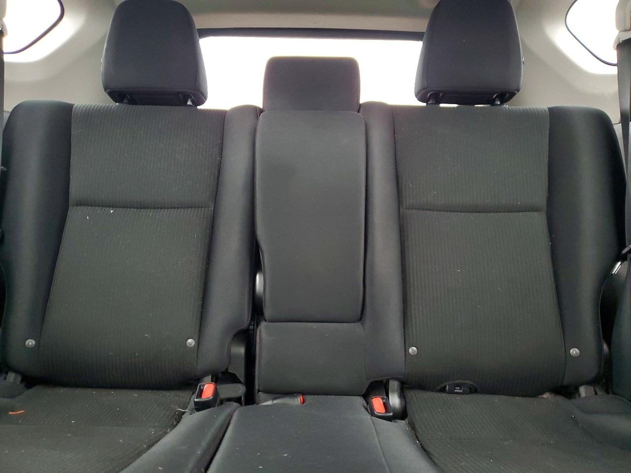 2017 TOYOTA RAV4 LE photo 10