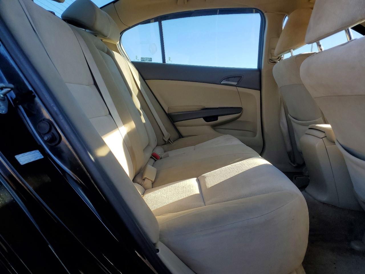 2010 HONDA ACCORD LX photo 10