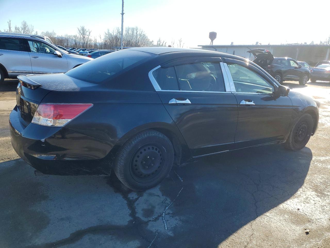 2010 HONDA ACCORD LX photo 3