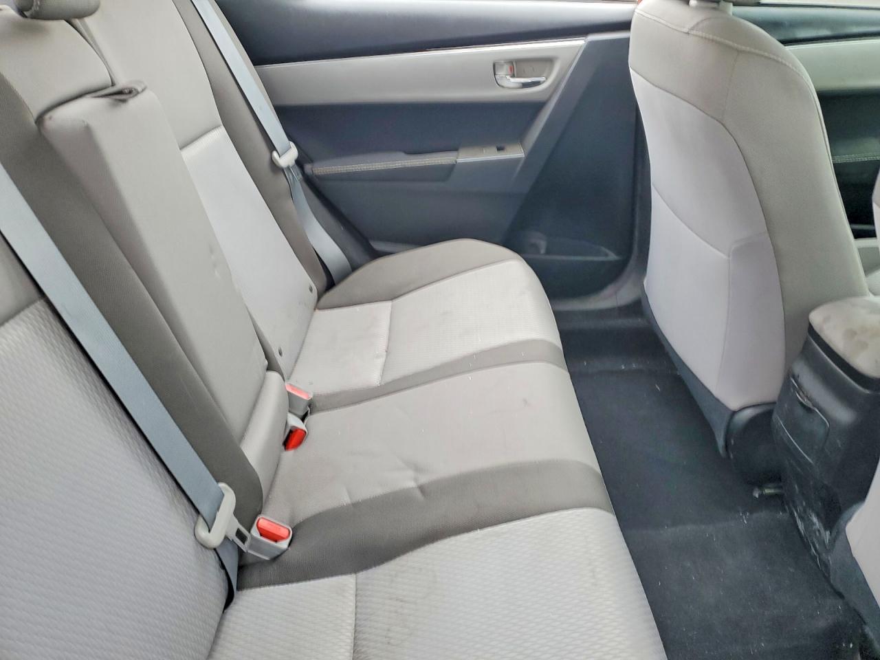 2017 TOYOTA COROLLA L photo 10