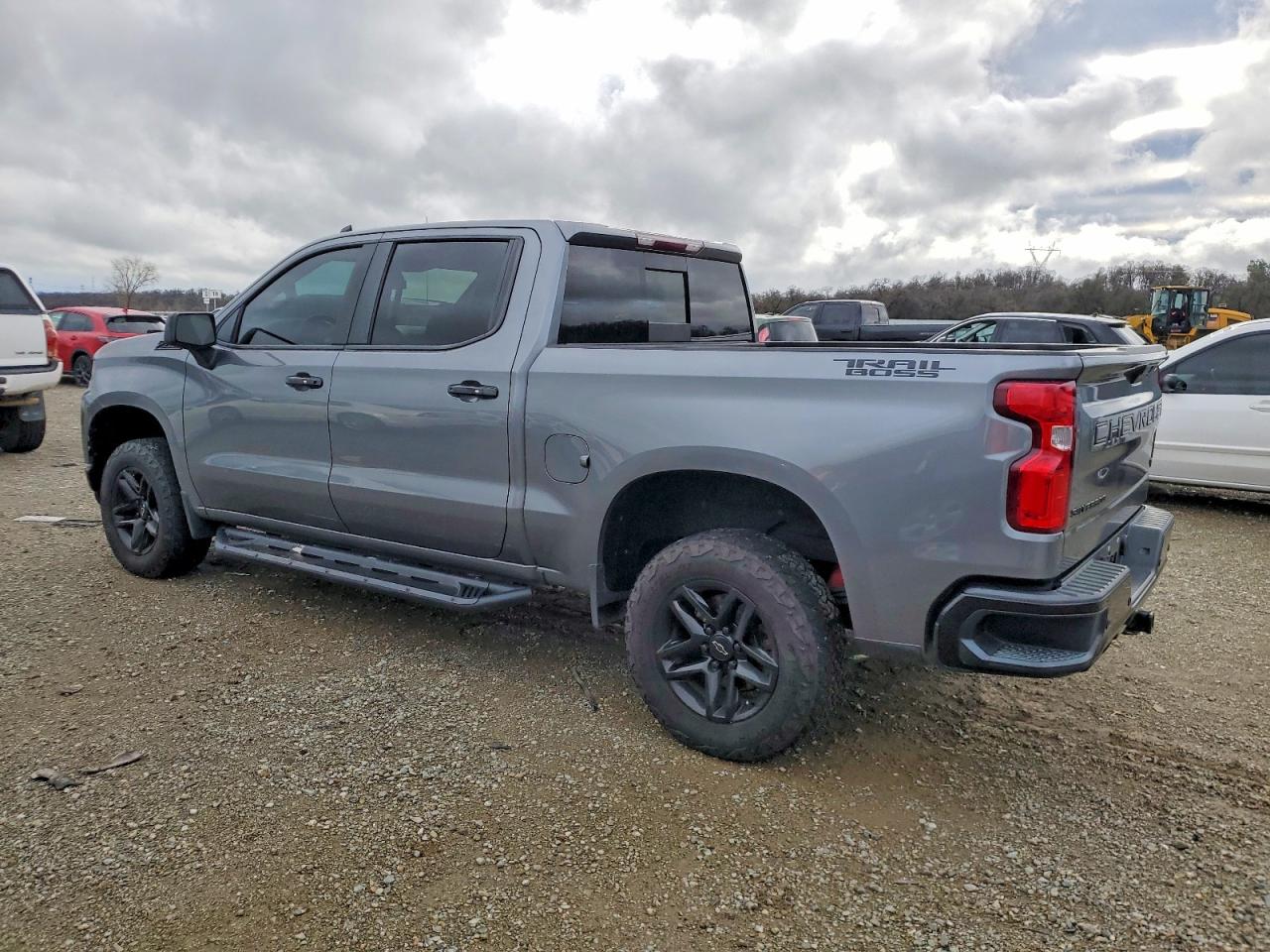 2019 CHEVROLET SILVERADO K1500 LT TRAIL BOSS photo 2