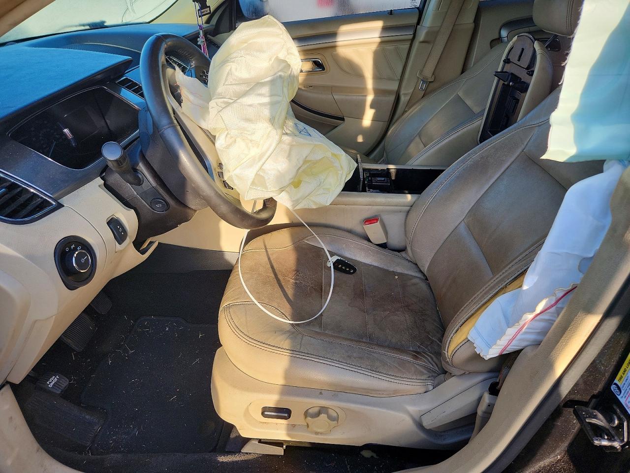 2015 FORD TAURUS SEL photo 7