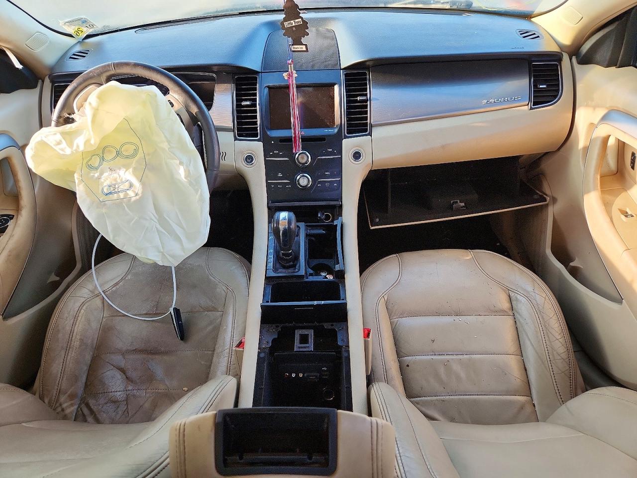 2015 FORD TAURUS SEL photo 8