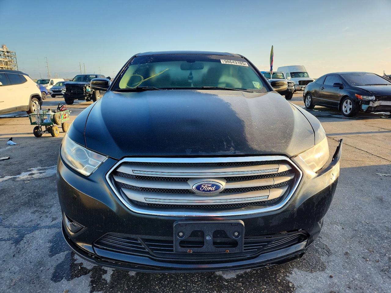 2015 FORD TAURUS SEL photo 5