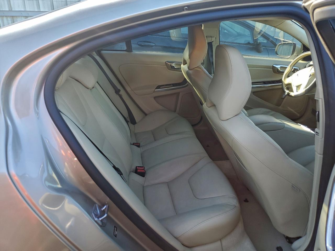 2016 VOLVO S60 PREMIER photo 19