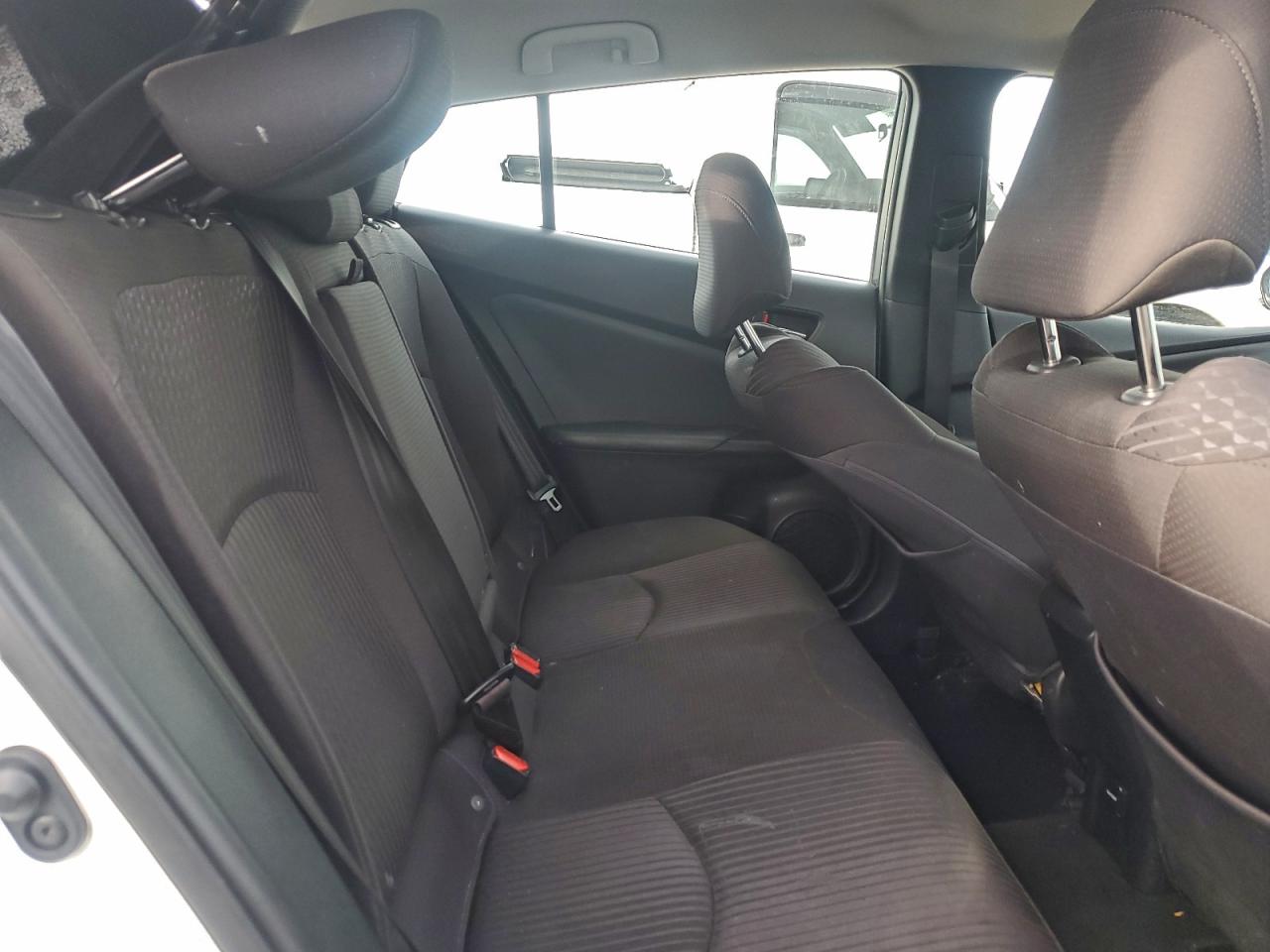 2018 TOYOTA PRIUS photo 10