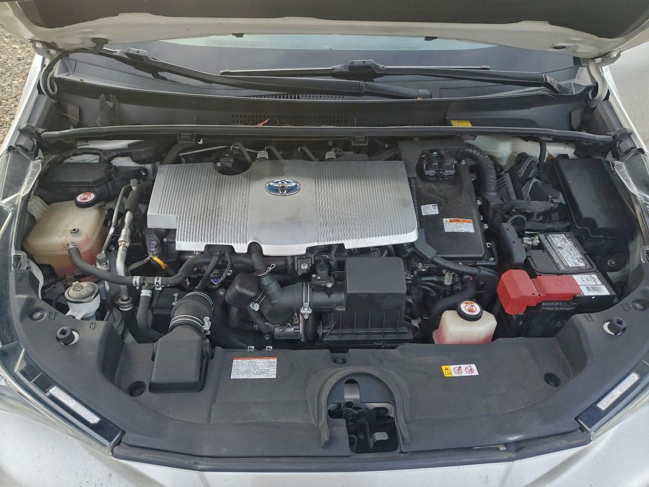 2018 TOYOTA PRIUS photo 11