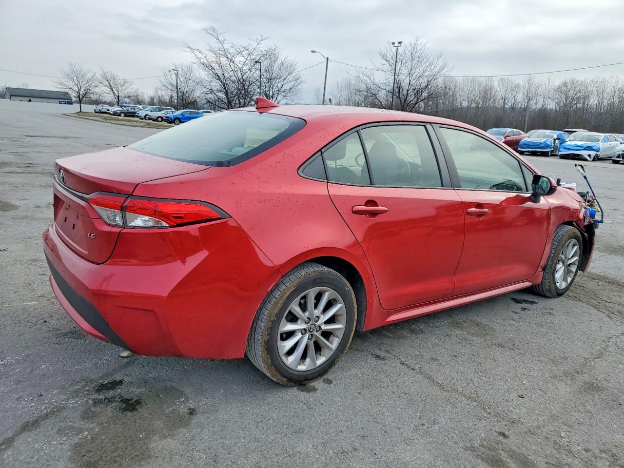 2021 TOYOTA COROLLA LE photo 3