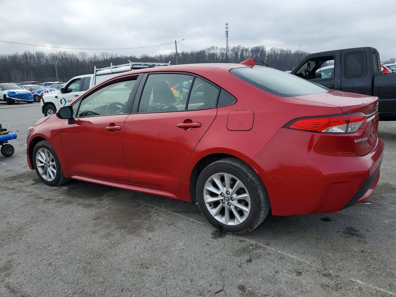 2021 TOYOTA COROLLA LE photo 2