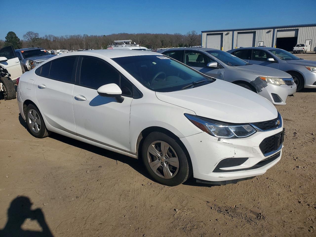 2017 CHEVROLET CRUZE LS photo 4