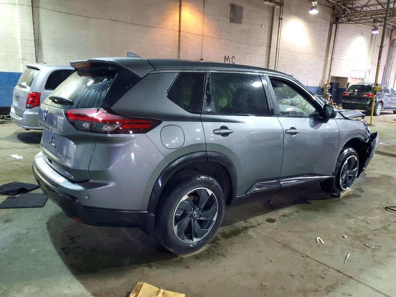 2025 NISSAN ROGUE SV photo 3