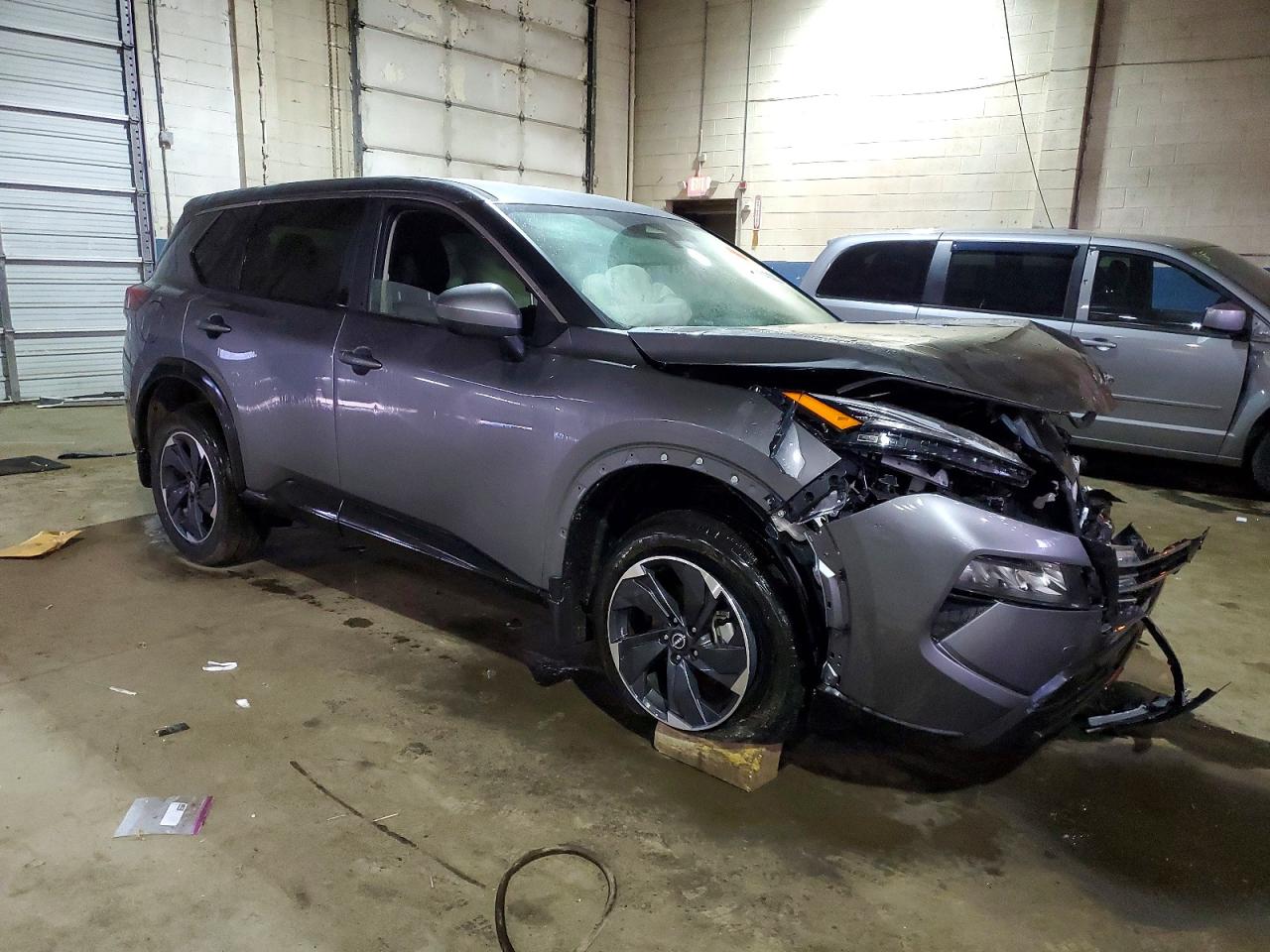 2025 NISSAN ROGUE SV photo 4
