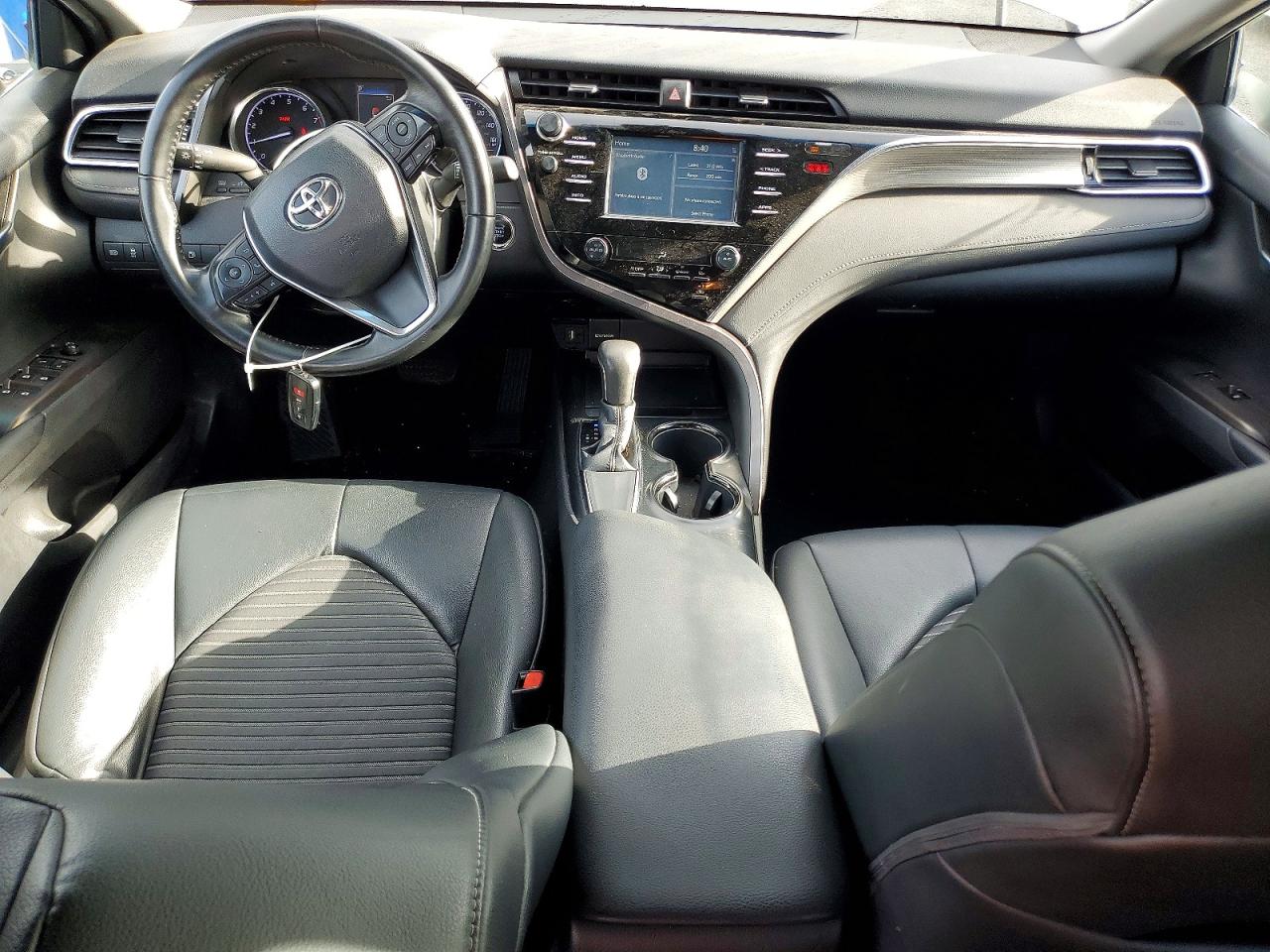 2018 TOYOTA CAMRY L photo 8