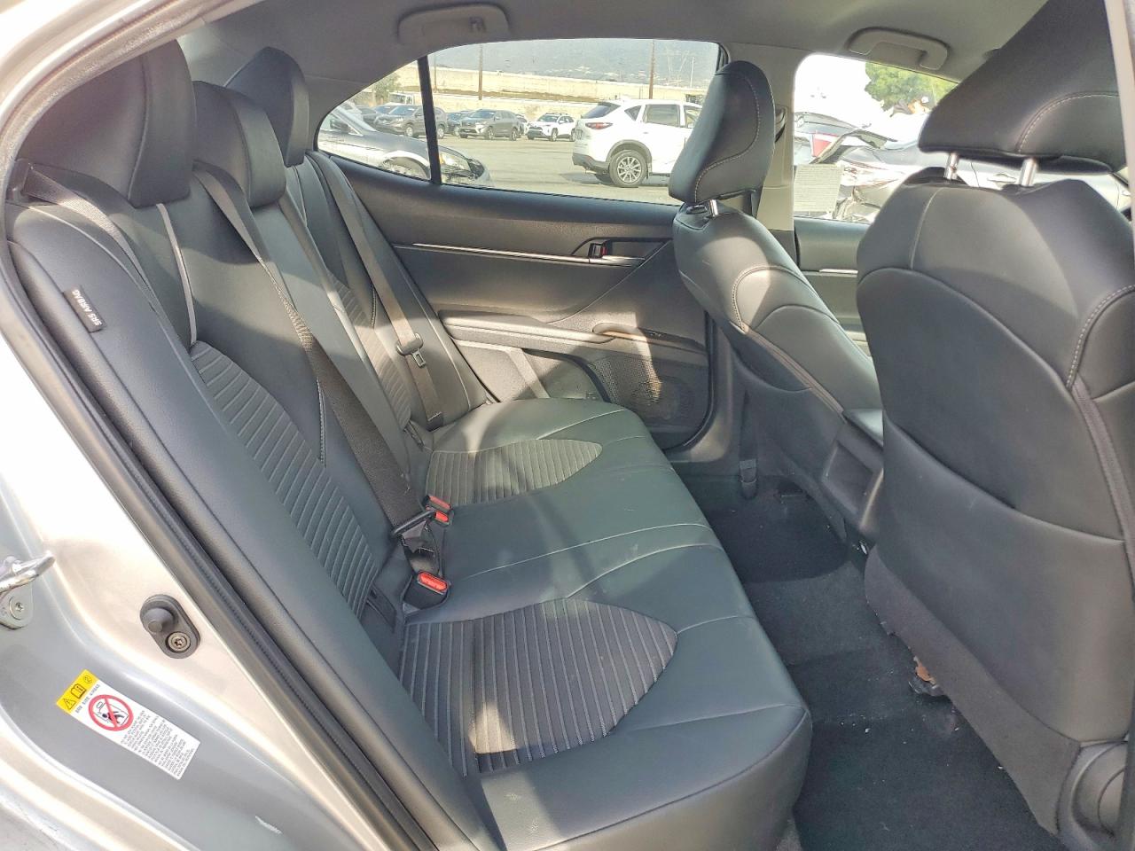 2018 TOYOTA CAMRY L photo 10