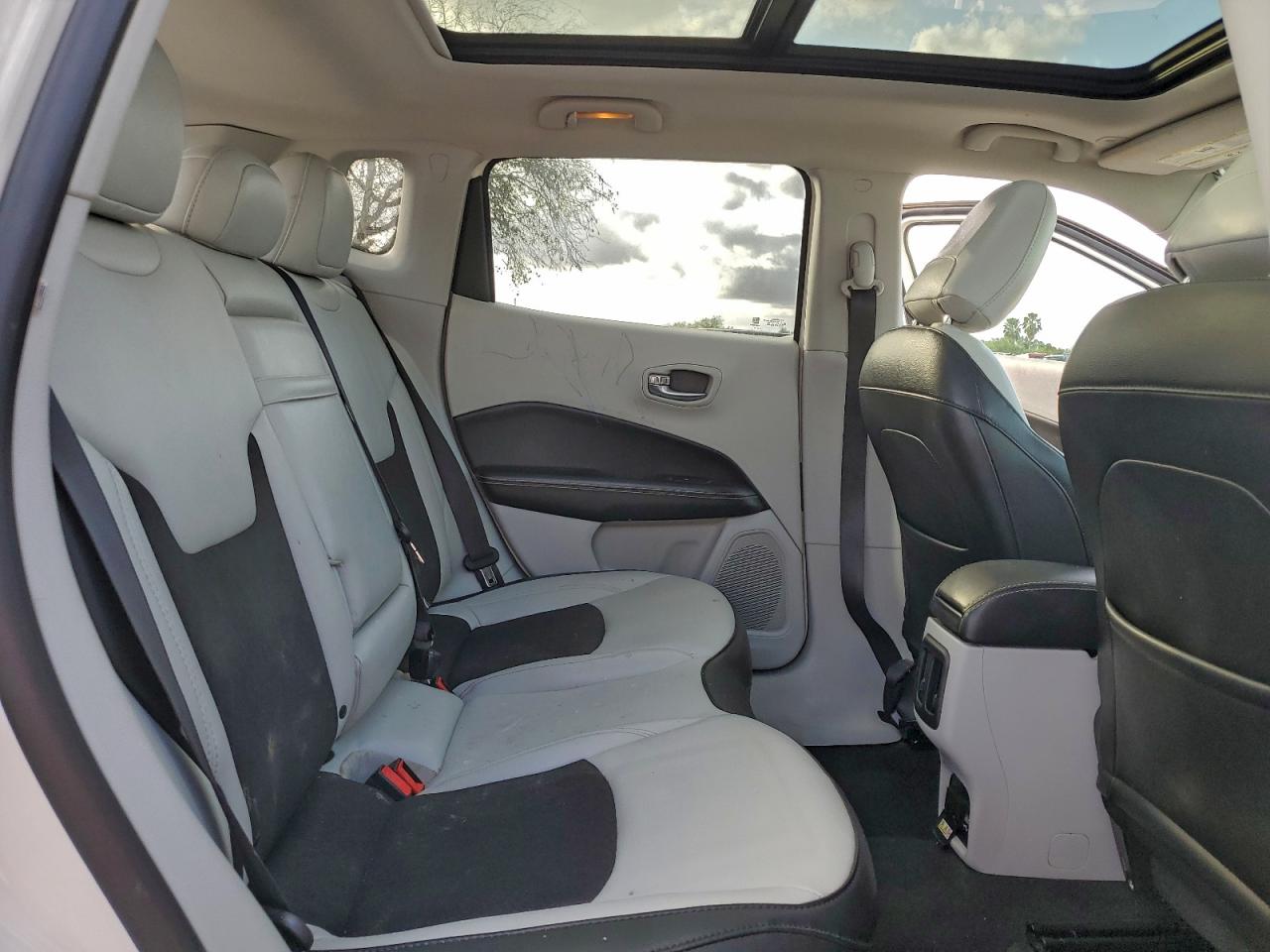 2019 JEEP COMPASS LATITUDE photo 10