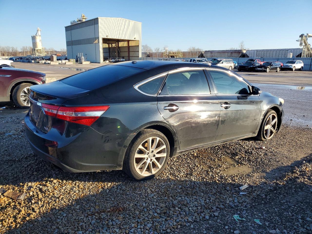 2013 TOYOTA AVALON BASE photo 3