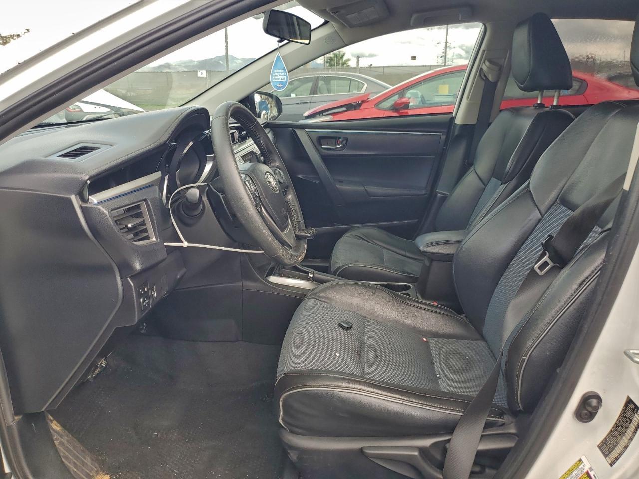2014 TOYOTA COROLLA L photo 7