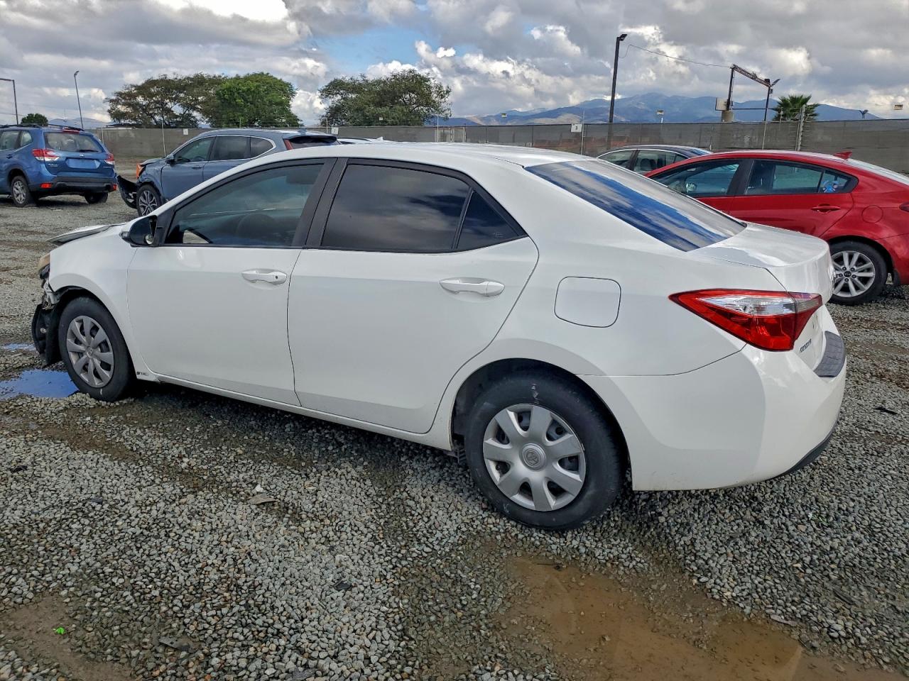 2014 TOYOTA COROLLA L photo 2