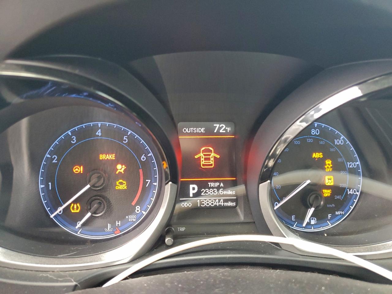 2014 TOYOTA COROLLA L photo 9
