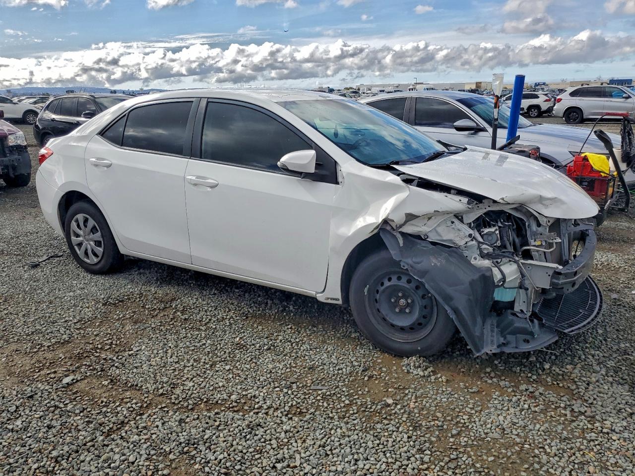 2014 TOYOTA COROLLA L photo 4