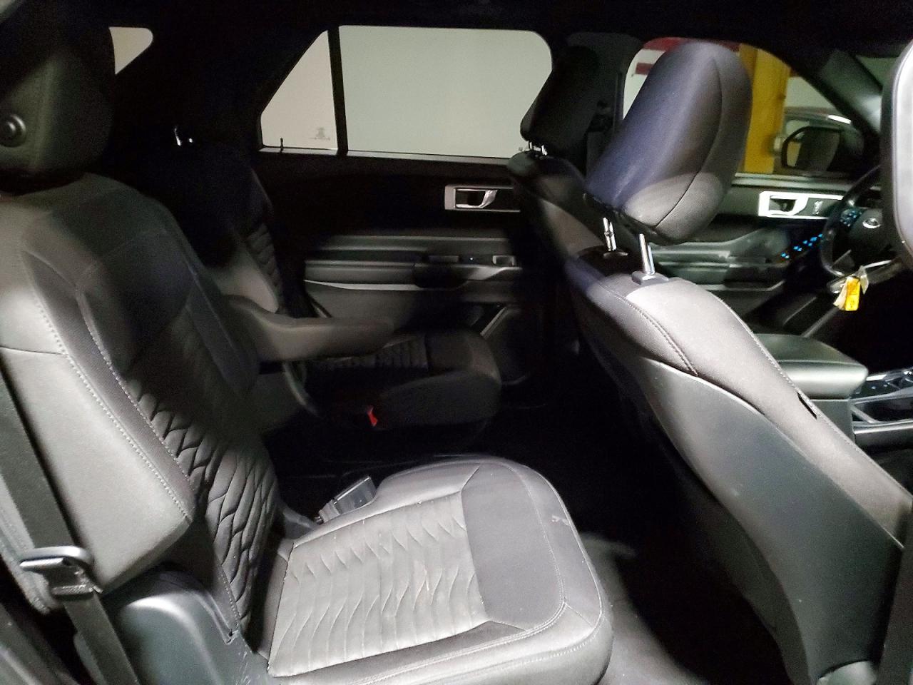 2020 FORD EXPLORER XLT photo 11