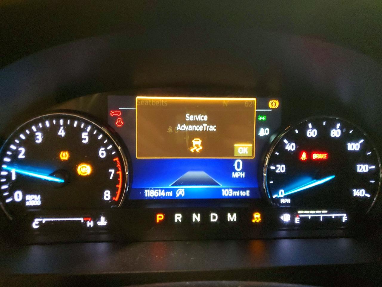2020 FORD EXPLORER XLT photo 9