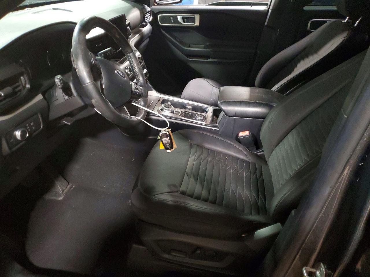 2020 FORD EXPLORER XLT photo 7