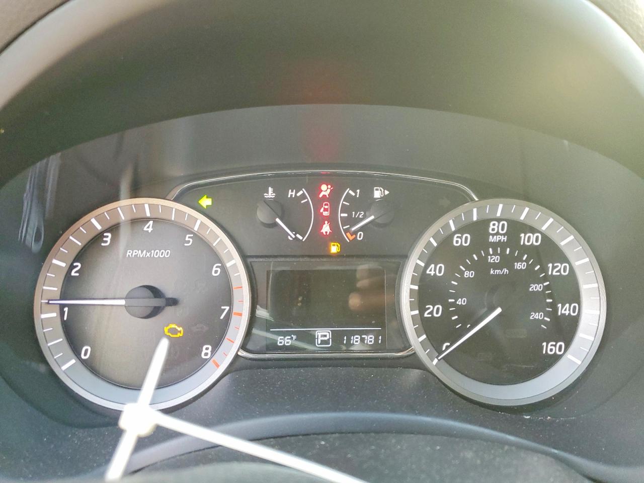 2015 NISSAN SENTRA S photo 9