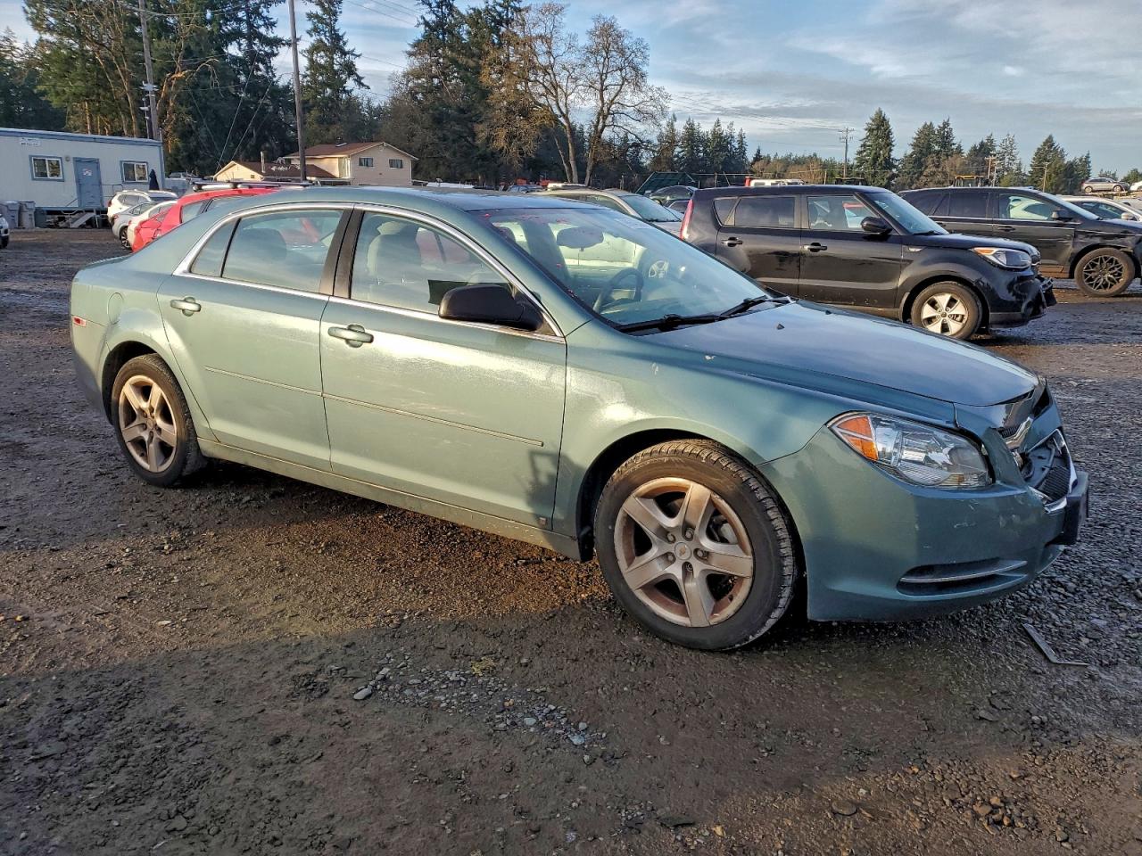 2009 CHEVROLET MALIBU LS photo 4