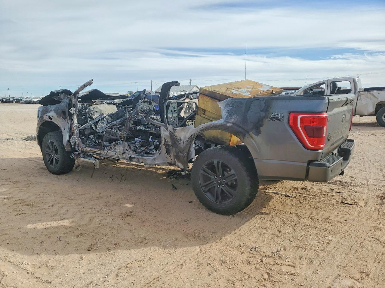 2021 FORD F150 photo 2