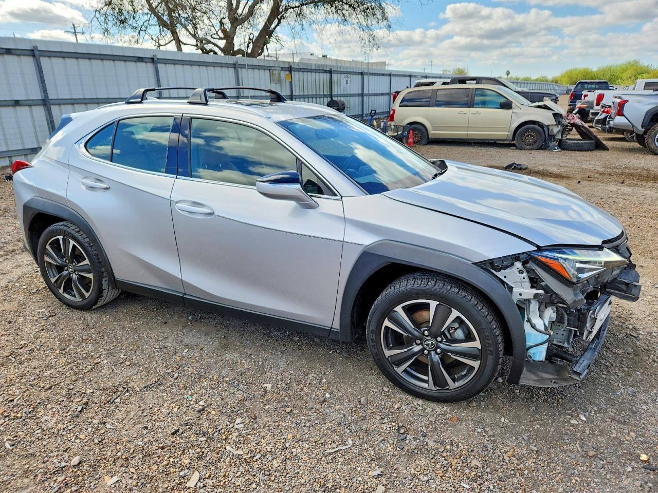 2019 LEXUS UX 200 photo 4