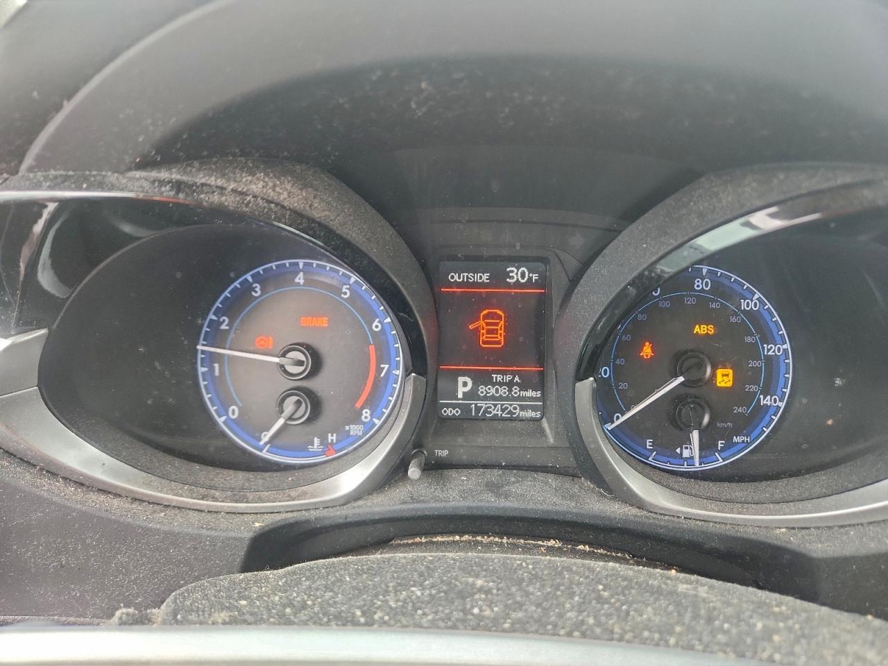 2016 TOYOTA COROLLA L photo 9