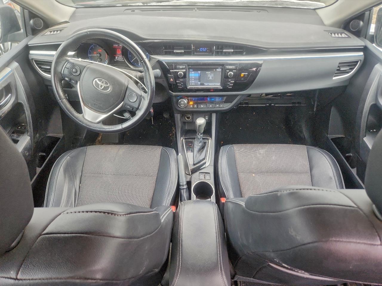 2016 TOYOTA COROLLA L photo 8