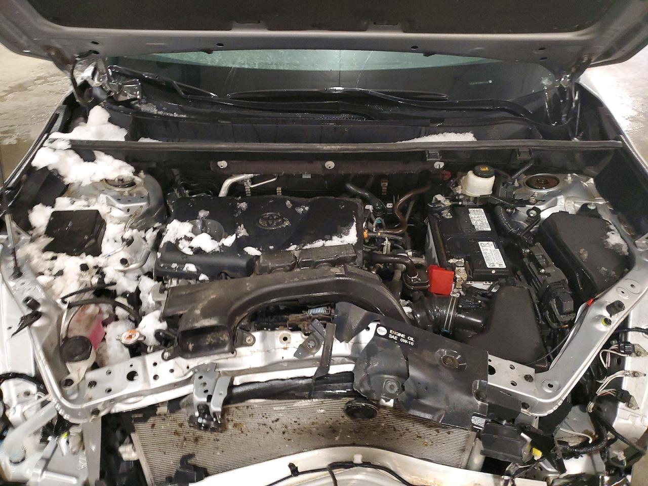 2021 TOYOTA RAV4 XLE photo 12