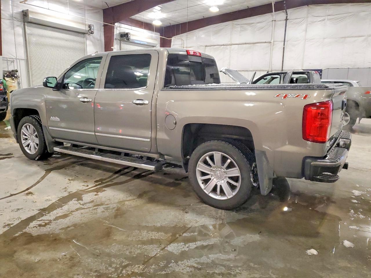 2017 CHEVROLET SILVERADO K1500 HIGH COUNTRY photo 2