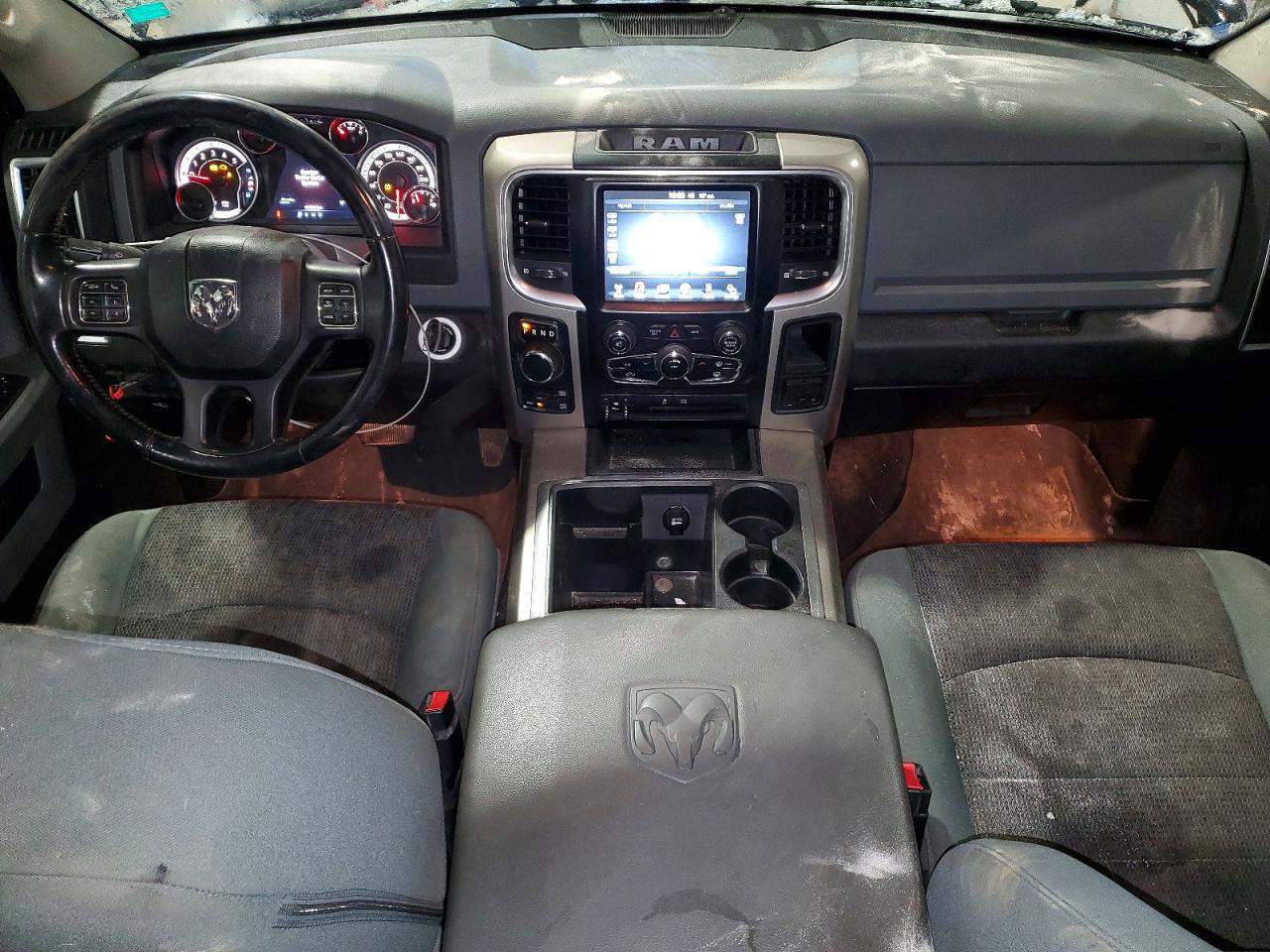 2014 RAM 1500 SLT photo 8