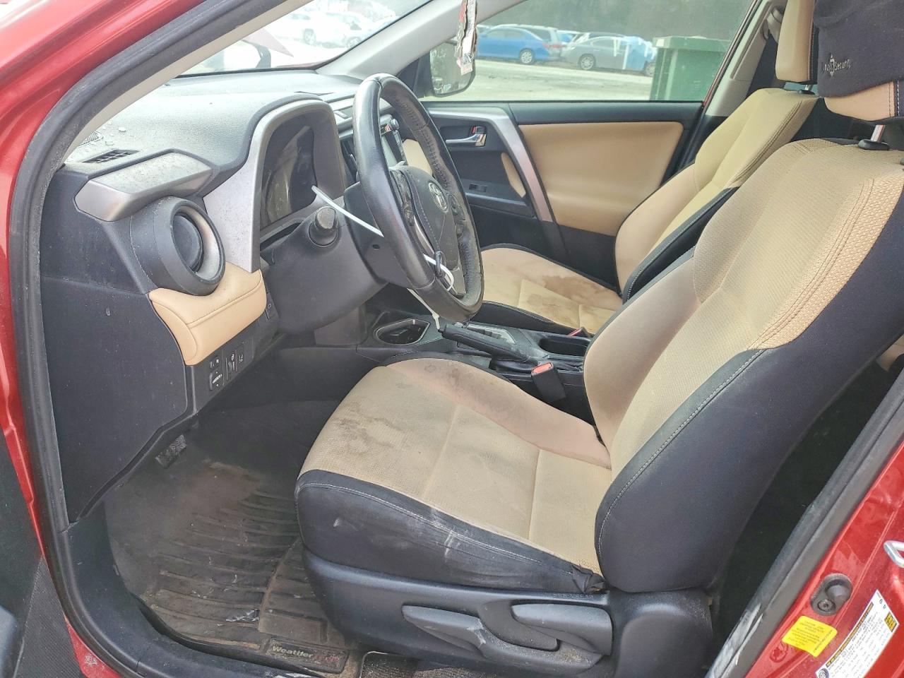 2017 TOYOTA RAV4 XLE photo 7