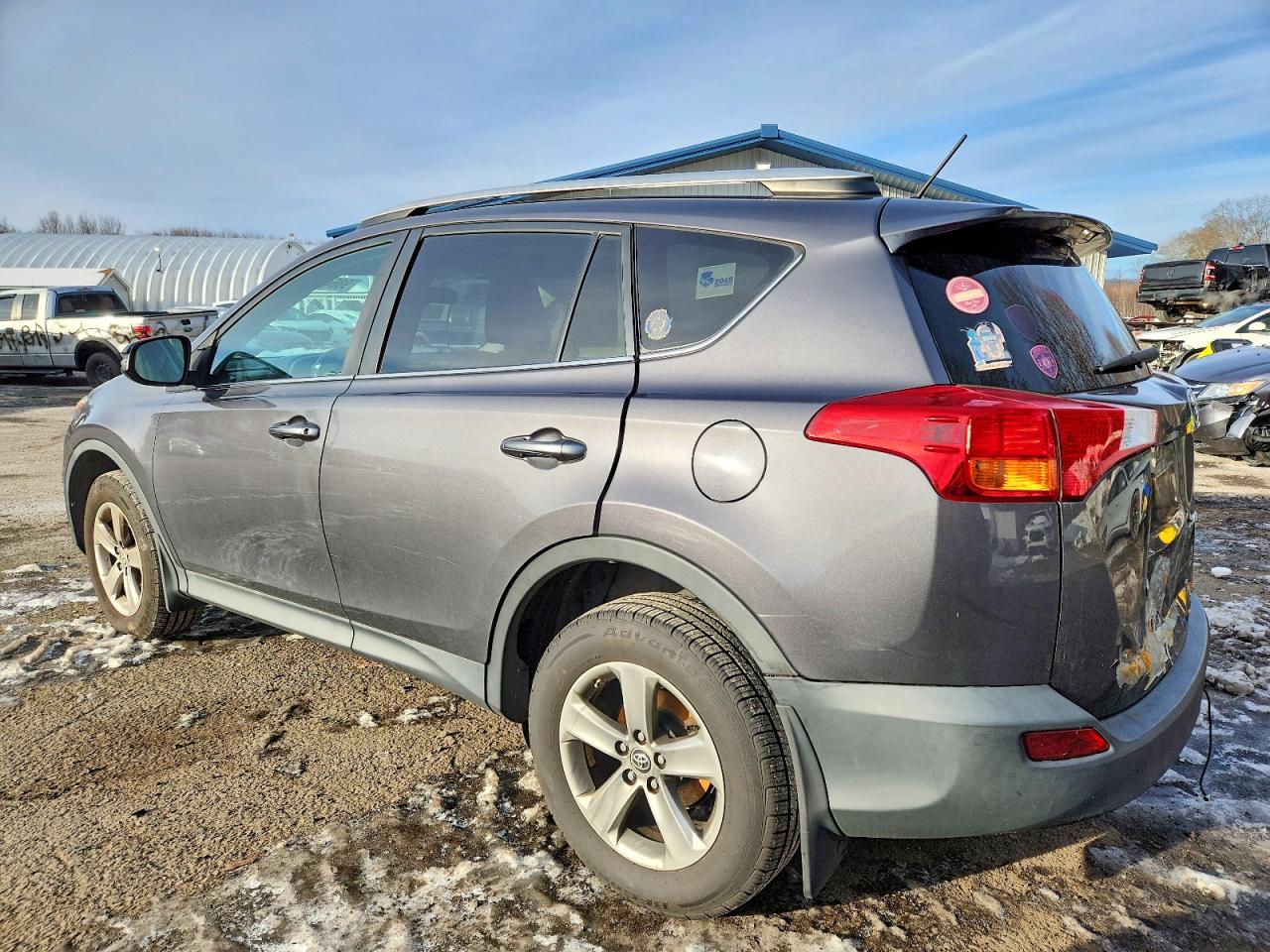 2015 TOYOTA RAV4 XLE photo 2