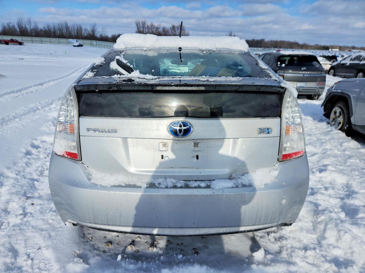 2010 TOYOTA PRIUS photo 6