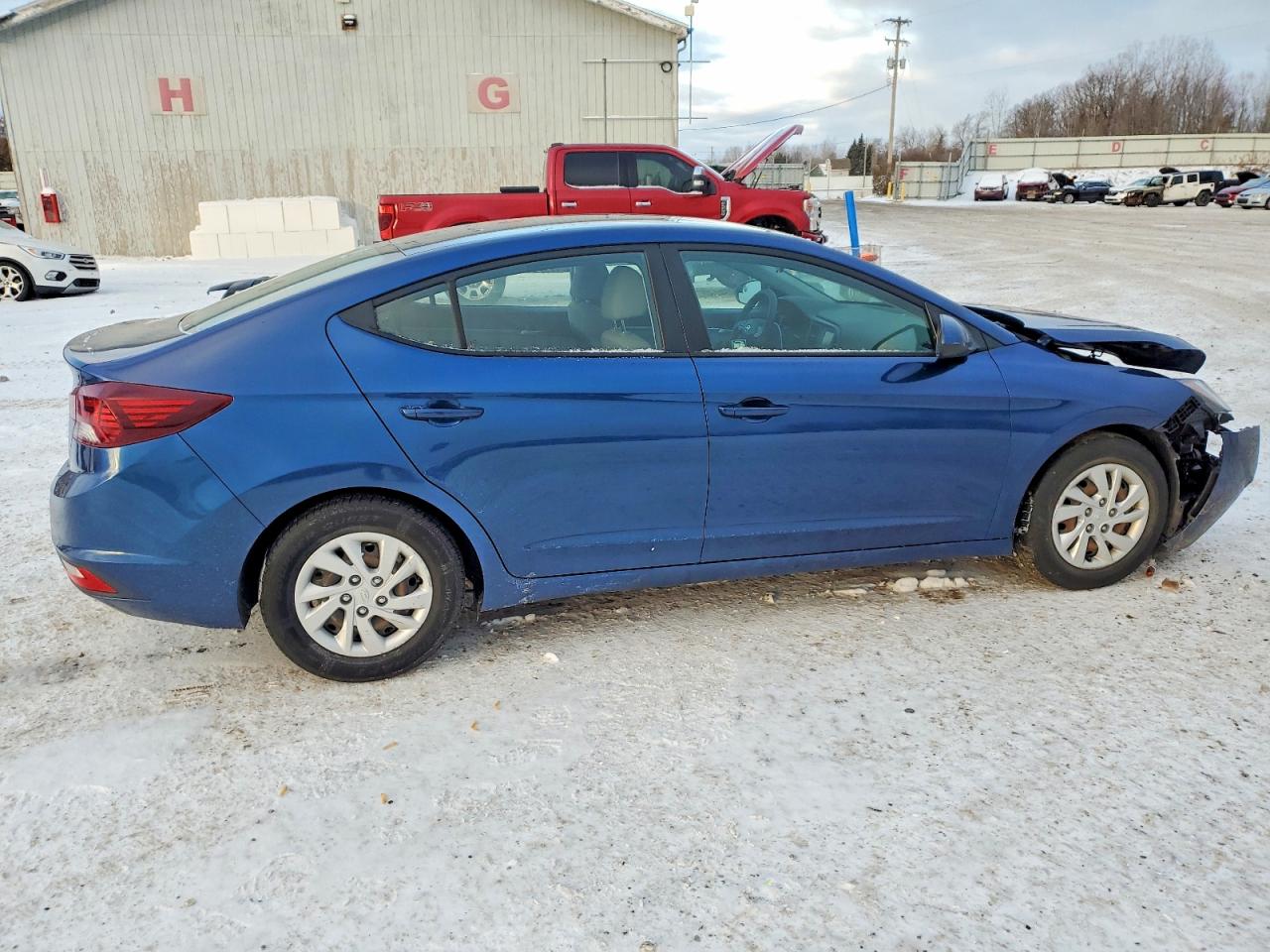 2019 HYUNDAI ELANTRA SE photo 3