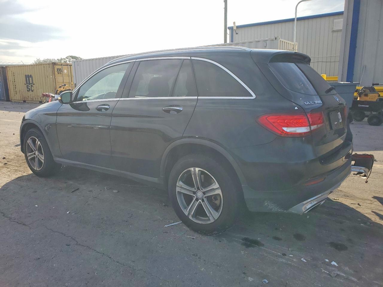 2017 MERCEDES-BENZ GLC 300 photo 2