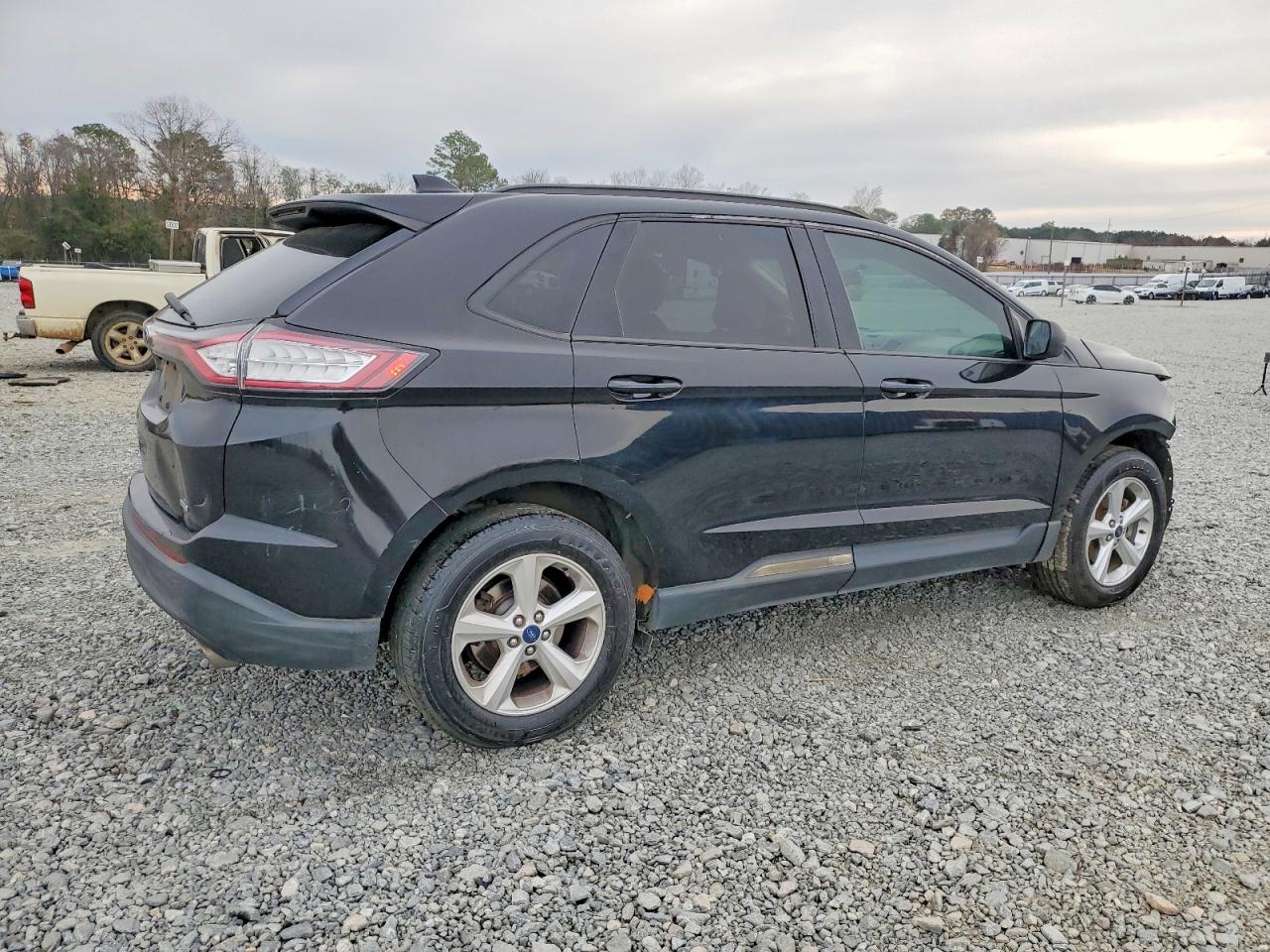 2016 FORD EDGE SE photo 3