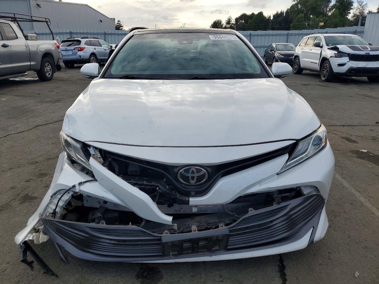2018 TOYOTA CAMRY XSE photo 5