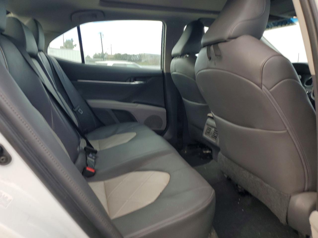 2018 TOYOTA CAMRY XSE photo 10