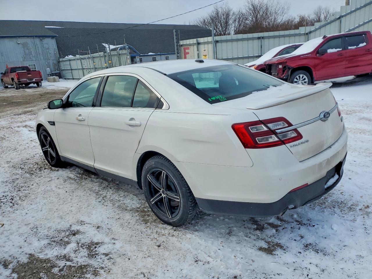 2014 FORD TAURUS SHO photo 2