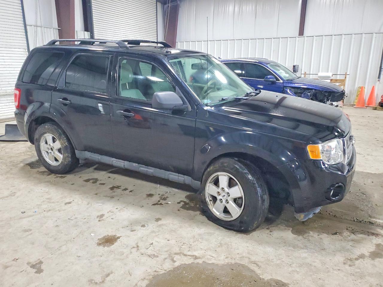 2012 FORD ESCAPE XLT photo 4
